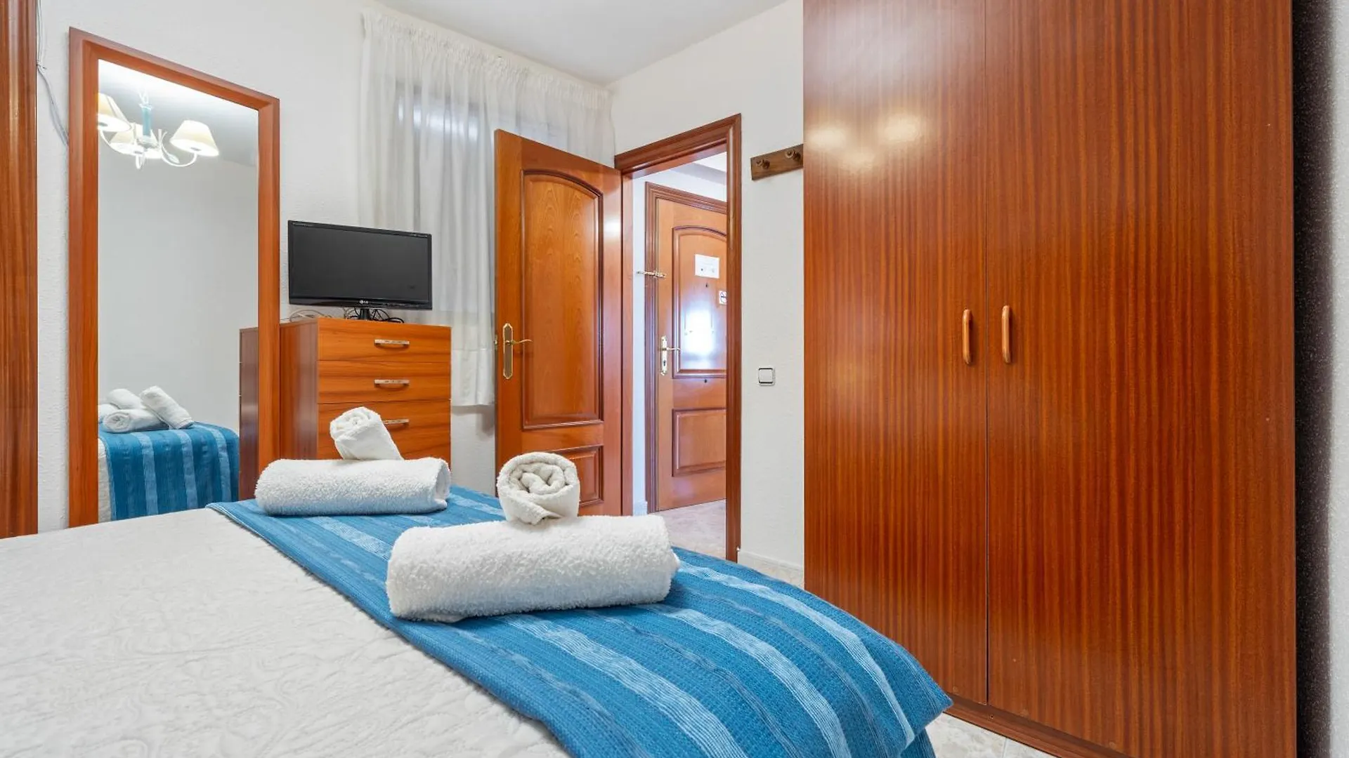 Apartamento Mas サロウ 0*,  スペイン